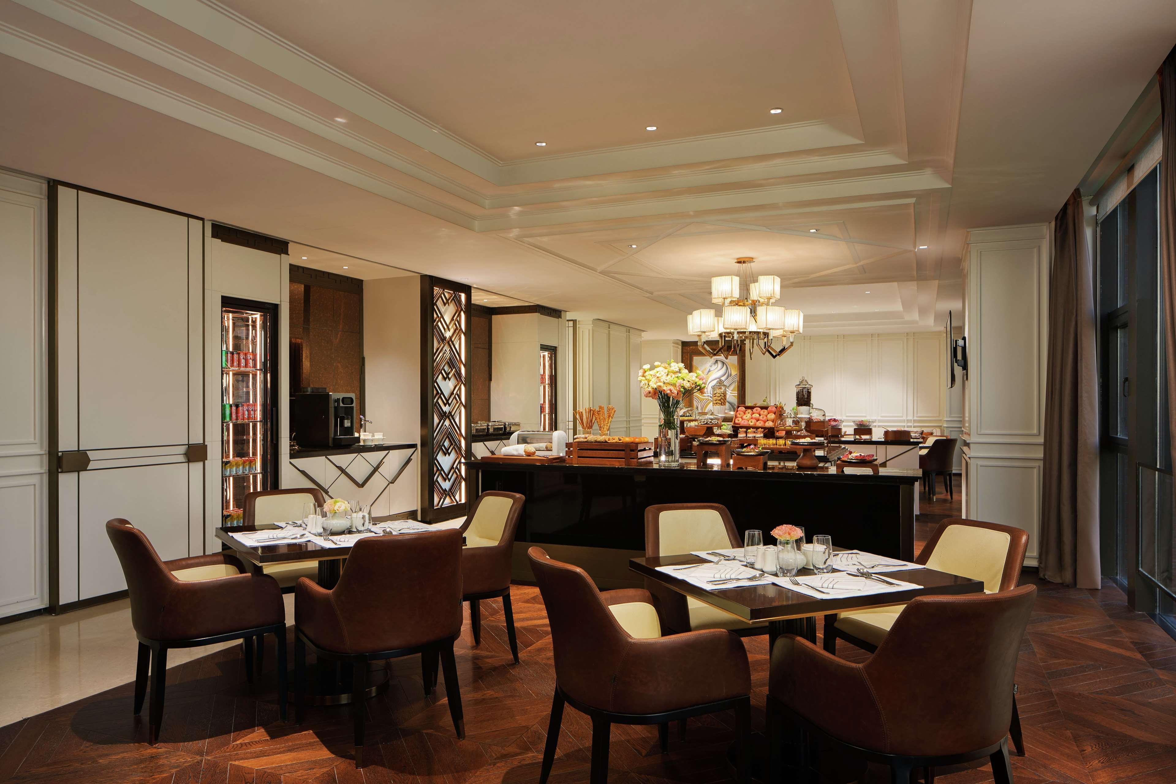 Conrad Tianjin Hotell Exteriör bild